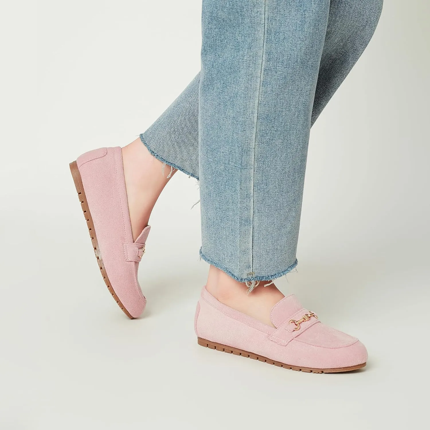 BGSTGUDS Women's Wide Loafers Shoes Cute Dressy Shoes Ladies Comfort Flats Slip Ons Work Shoes