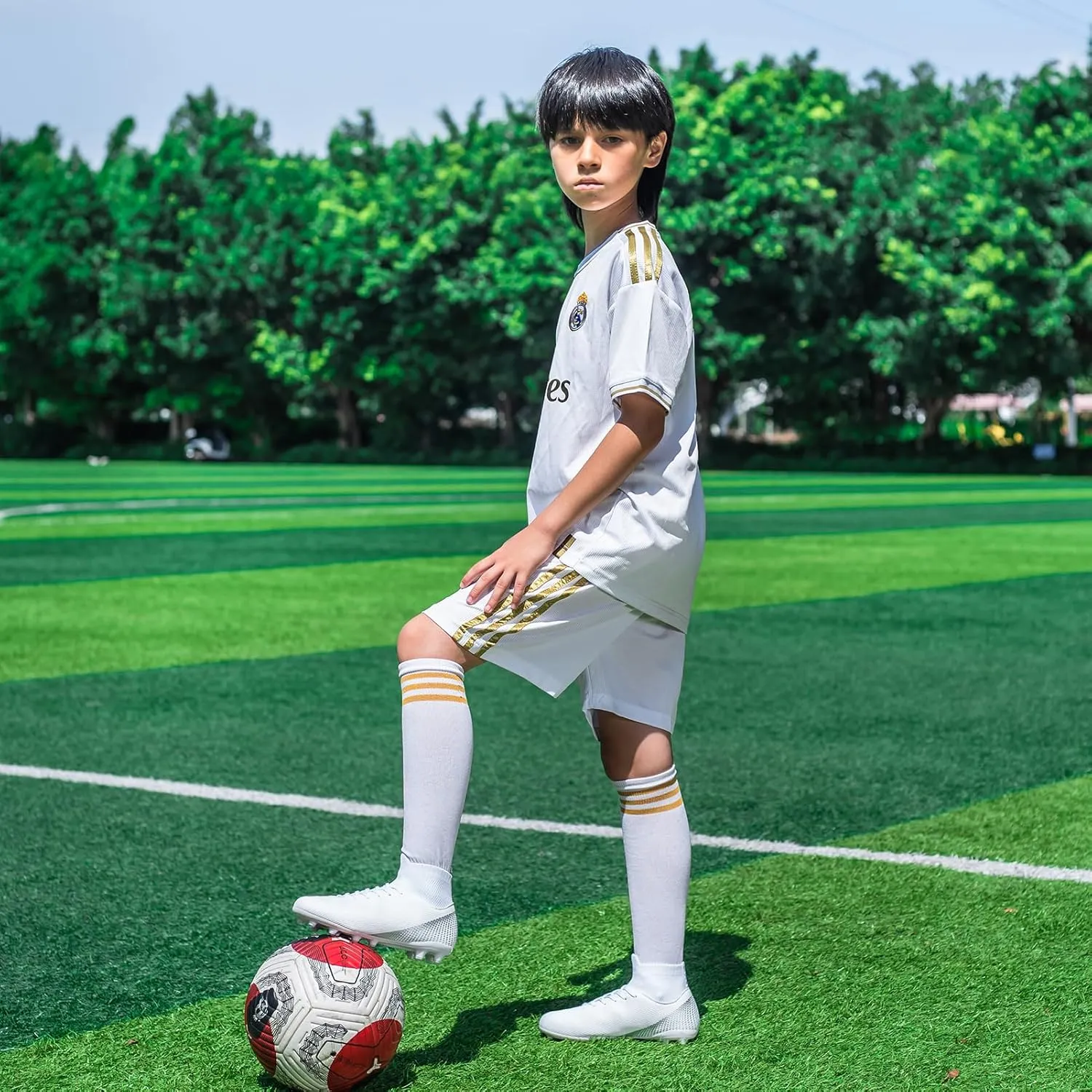Boys Girls Soccer Cleats Kids Athletic Football Shoes Professional Training Sneakers