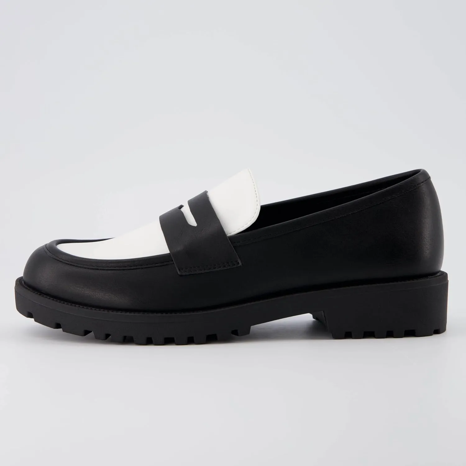 CUSHIONAIRE Women's Reggio Black/White Slip on Loafer  Memory Foam, Wide Widths Available