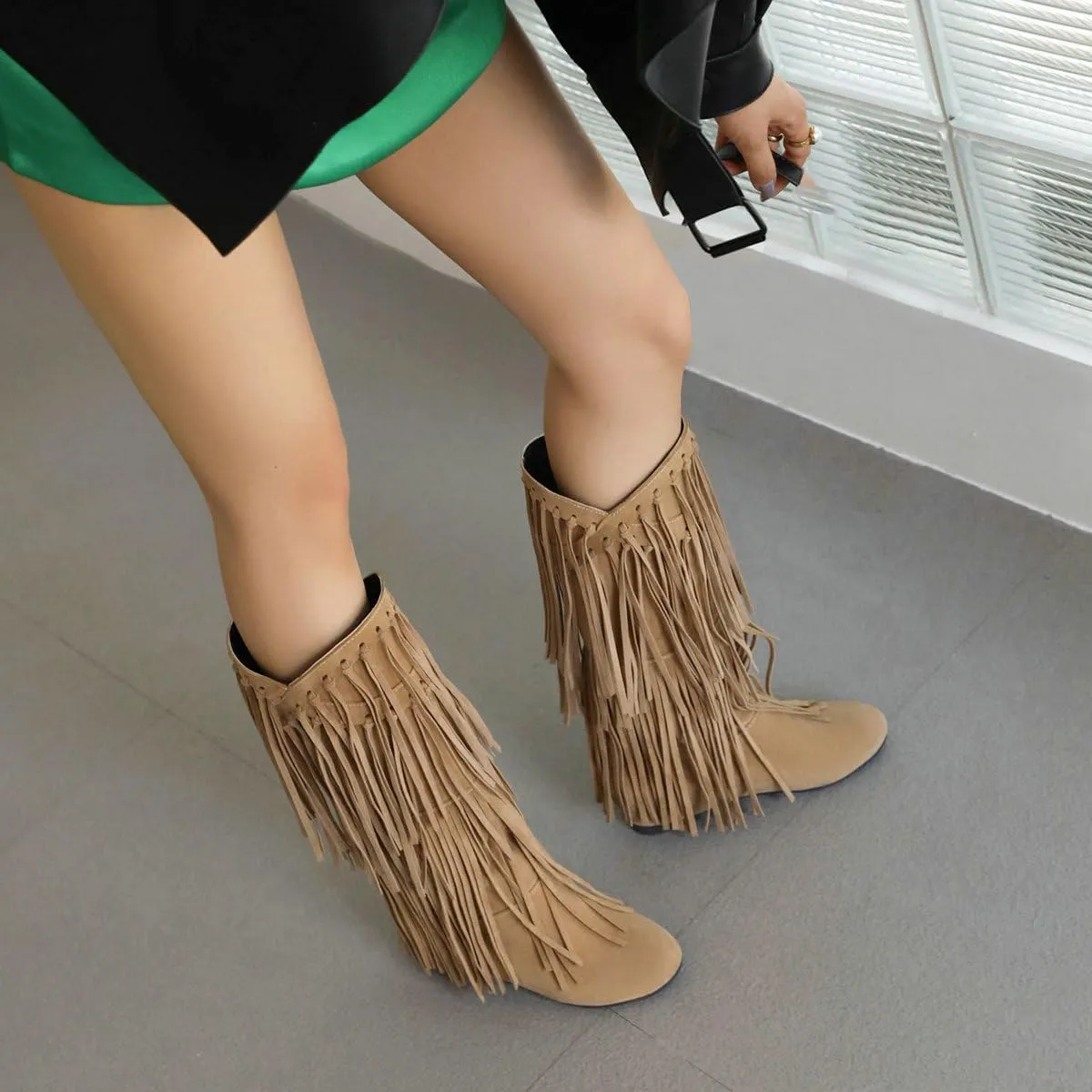 DINTAHA Fringe Suede Boots Flat Knee High Boots With Tassel Long Tall Pull On Boots