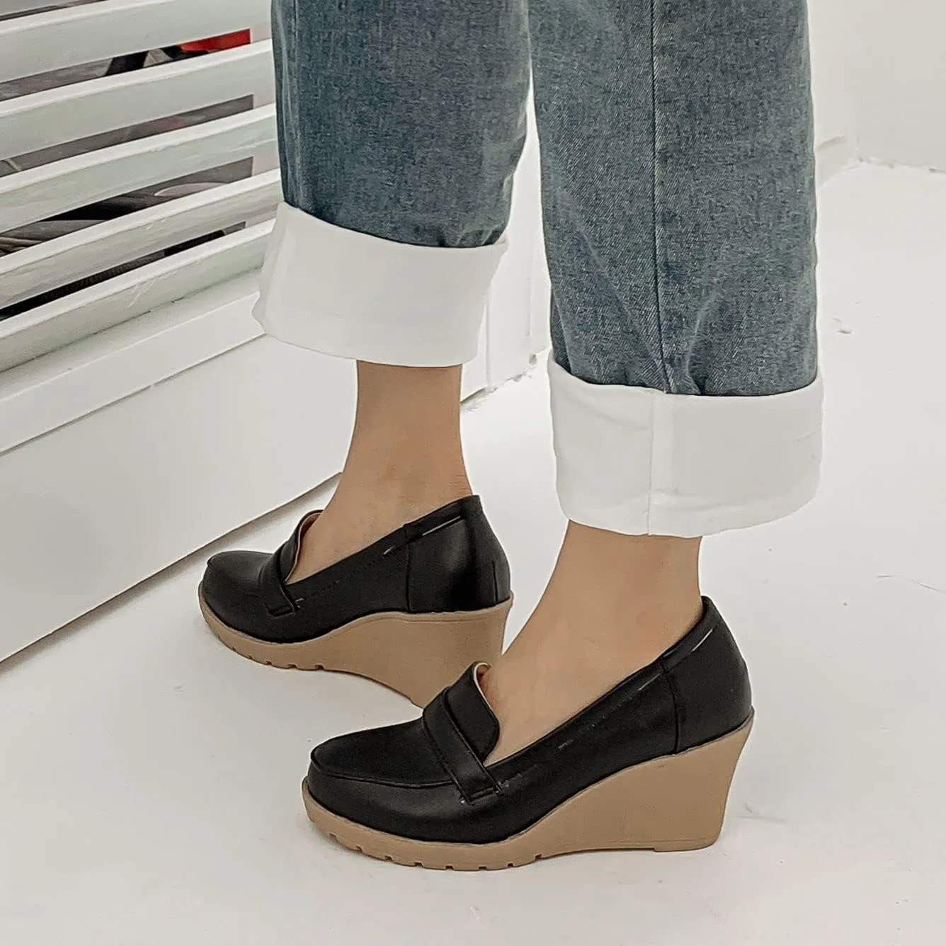 Elbslutt Women's Wedge Loafers Platform Slip On Round Toe Heels Pumps Comfort Uniform Shoes