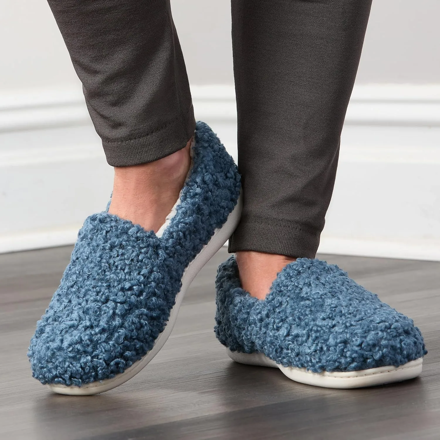 Fruit of the Loom Women's Berber Loafer - Comfy, Memory Foam, Indoor/Outdoor