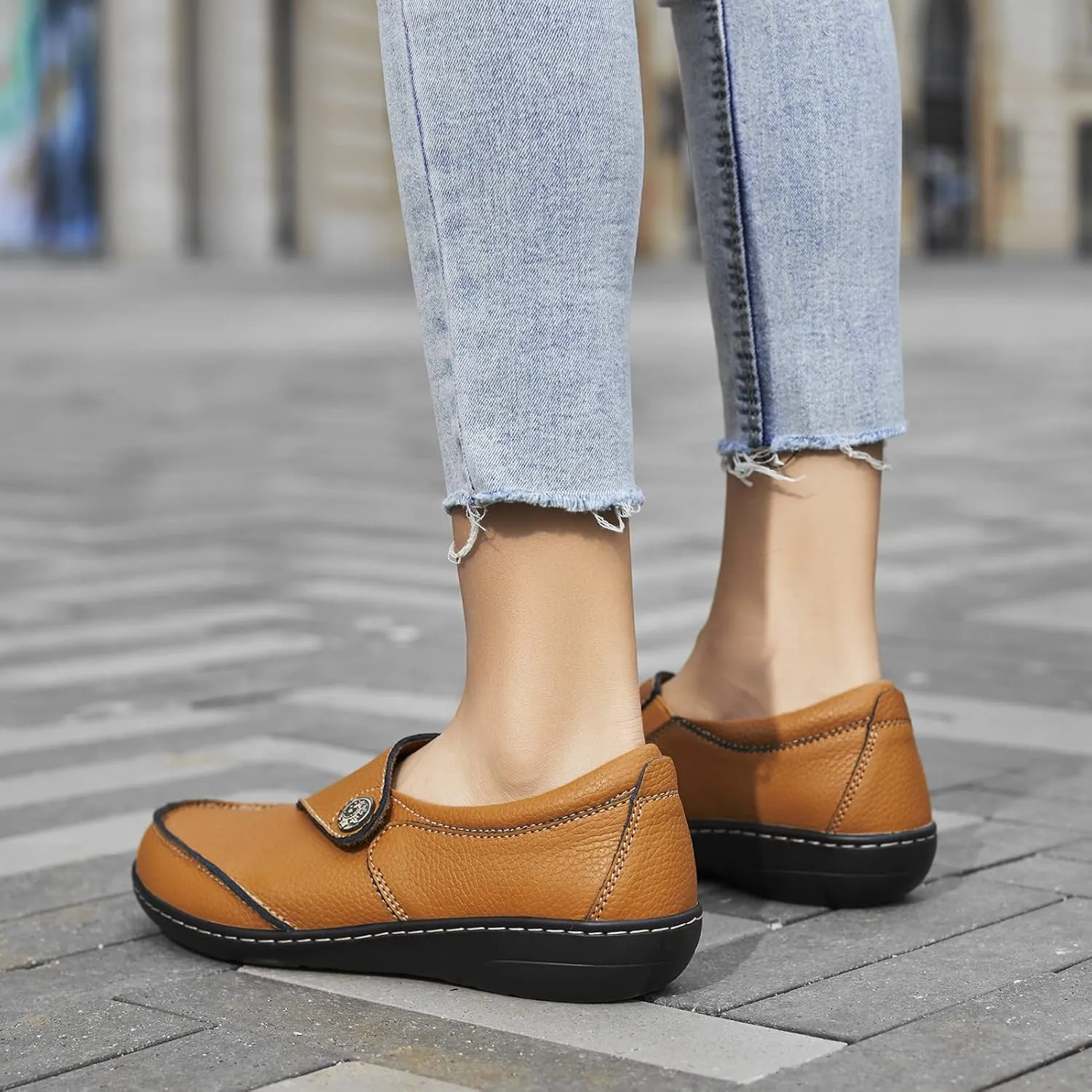 Geoeleph Women's Loafers Casual Slip-Ons Comfort Walking Flats Leather Driving Moccasins