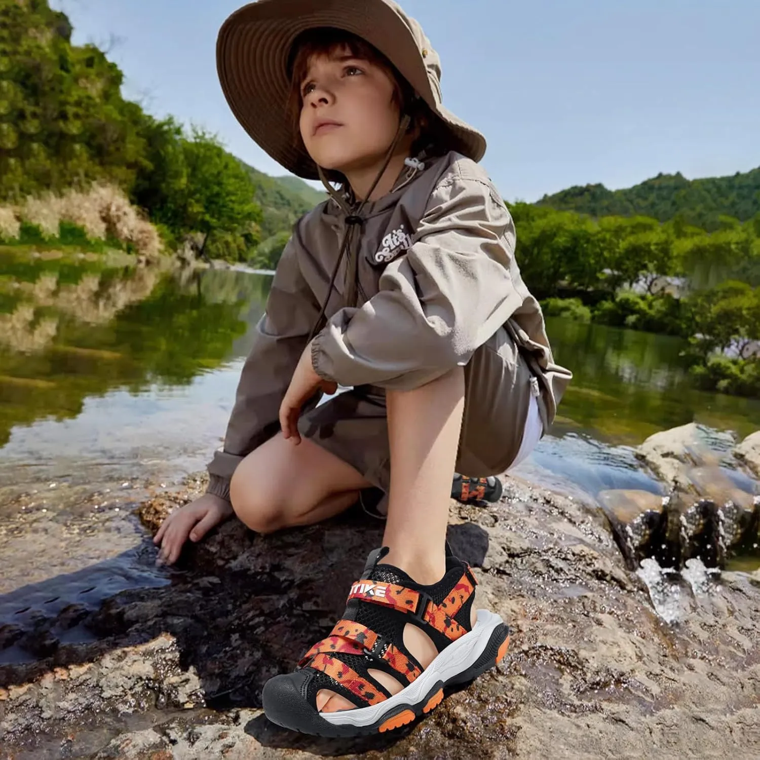 JMFCHI Boys Girls Sports Sandals Summer Kids Closed Toe Outdoor Sandals Athletic Water Shoes Sandals Child Pool Beach Sandals Quick Drying Slip Resistant