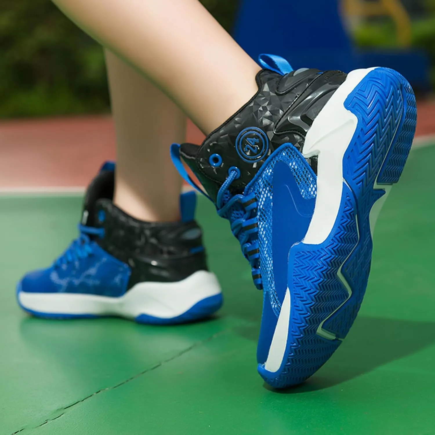 Kids Basketball Shoes Boys Cushion Sneakers Non-Slip Outdoor Sports Shoes Comfortable Girls Lightweight Breathable Walking Running Shoes Tennis Sneakers