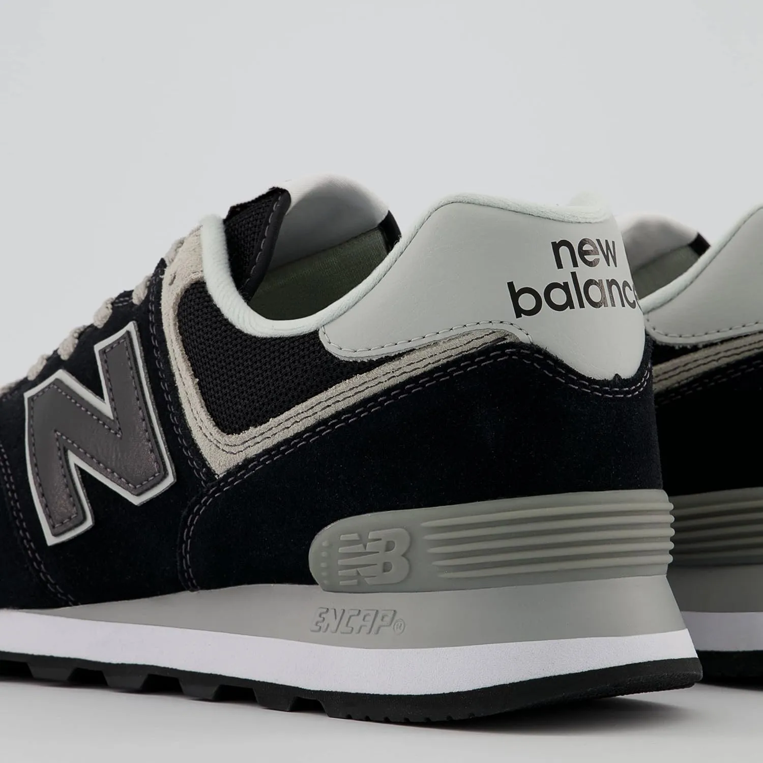 New Balance Men's 574v2 Essential