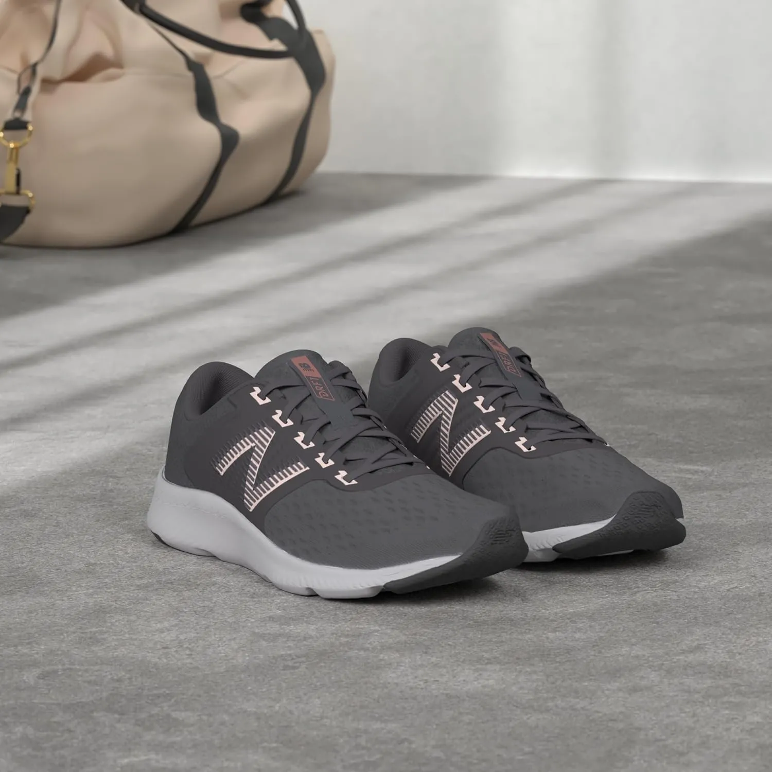 New Balance Women's DRFT V1 Running Shoe
