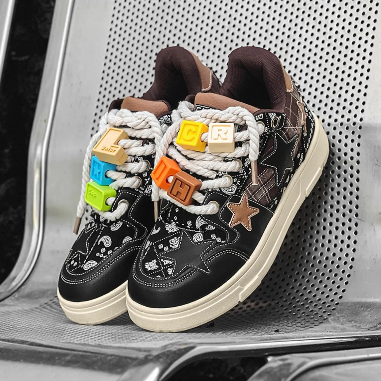 Premium Leather Y2K Retro Star Pattern Sneakers for Casual Wear with Comfortable Fit and Non-Slip Sole