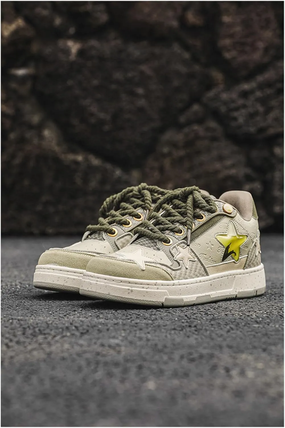 Premium Leather Y2K Retro Star Pattern Sneakers for Casual Wear with Comfortable Fit and Non-Slip Sole