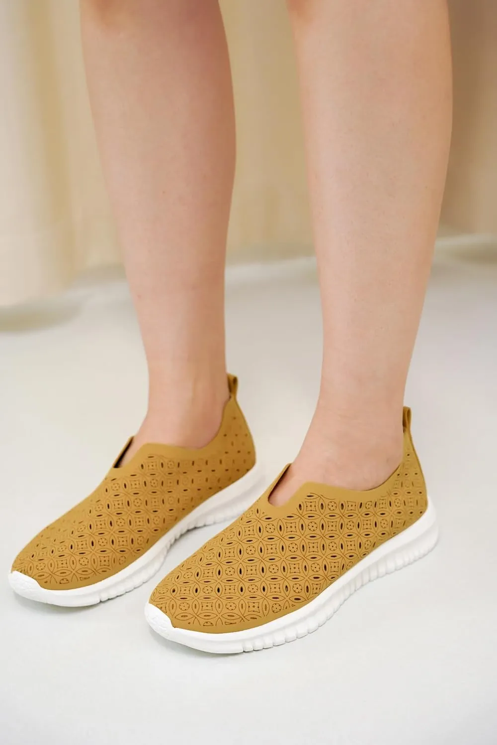 Project Cloud Platform Sneakers for Women Footwear - Memory Foam Comfortable Loafers for Women Shoes - Lightweight and Non-Slip Shoes Slip on Sneakers (Orchid)