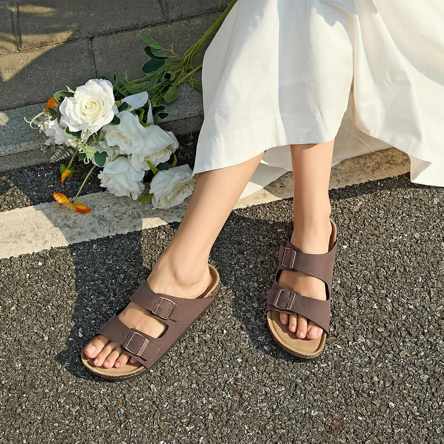 Rainlin Women's Flat Sandals Cork Footbed Slide Sandals Arch Support Slip on Slides with Adjustable Buckle