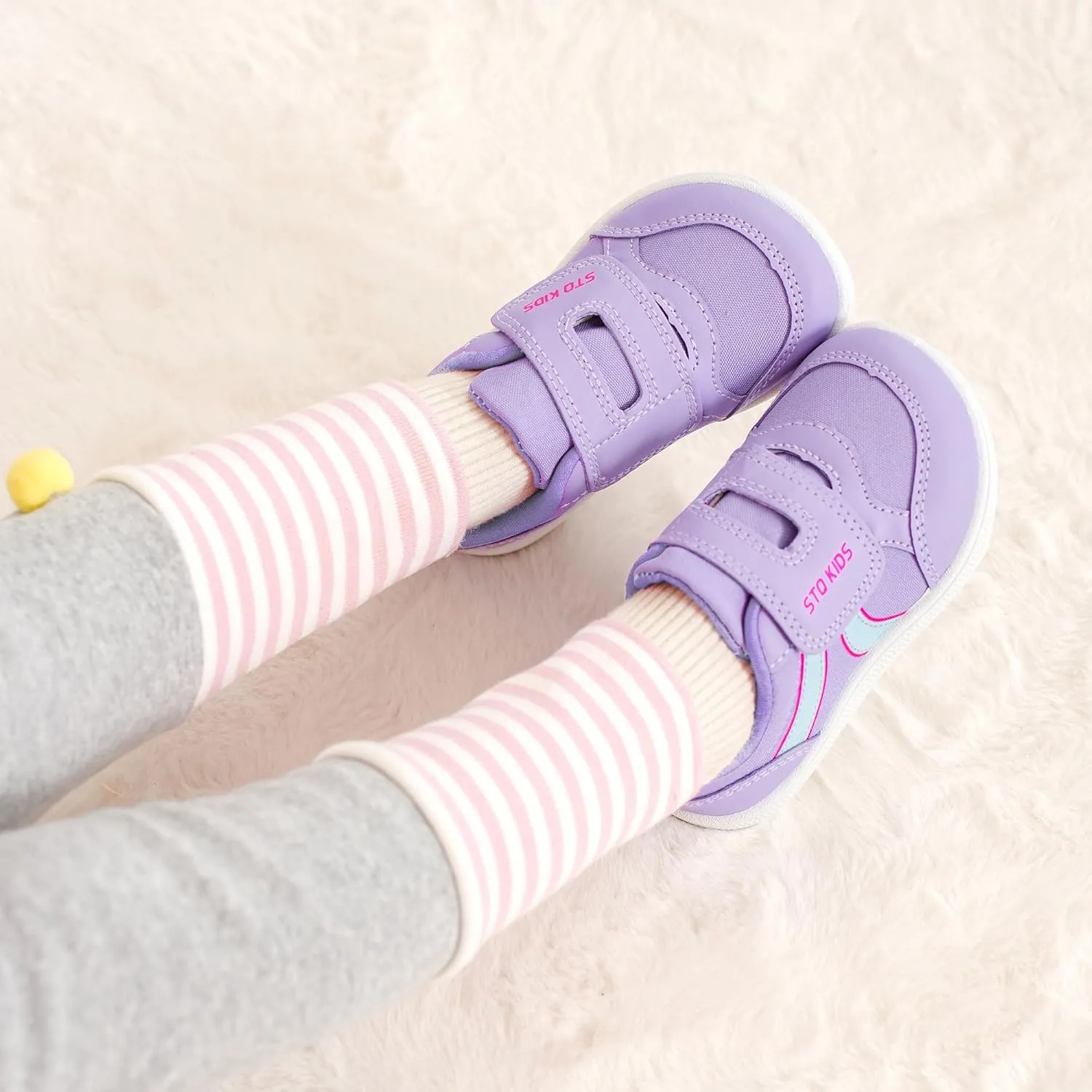Toddler Wide Toe Box Barefoot Shoes Boys Girls Sneakers Kids Tennis Shoes Preschool Non Slip Lightweight Comfortable First Walking Shoes Running Outdoor Activities