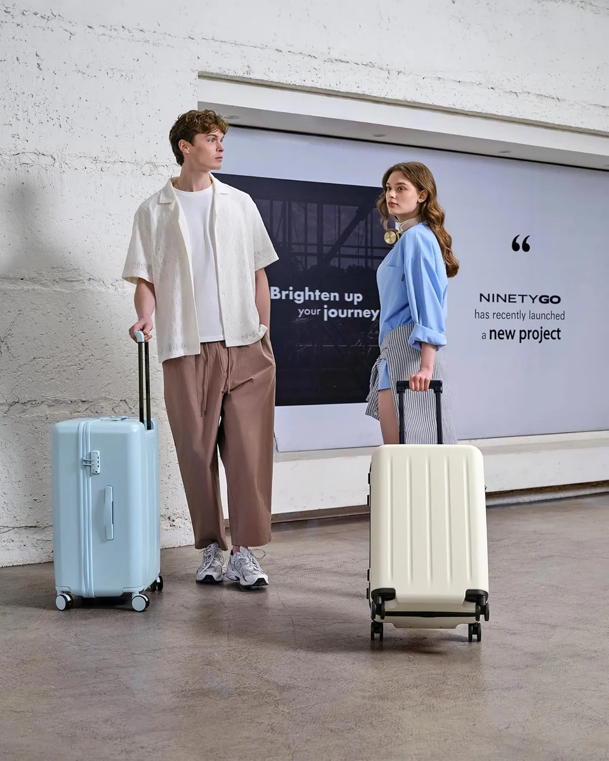 Trunk Luggage 22 Inch, Small Checked Luggage with Double Spinner Wheels, Dry Wet Separate Design, PC Hard Case Suitcase, Lightweight Travel Luggage, TSA Approved (Sky Blue, Danube)