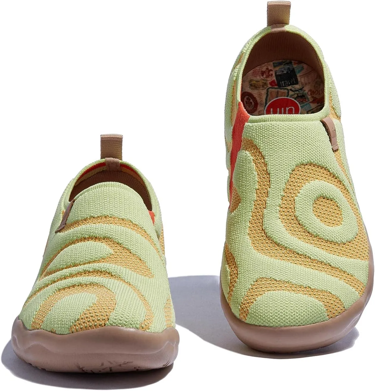 UIN Women's Slip Ons Lightweight Flats Sneakers Walking Casual Loafers Solid Color Travel Shoes