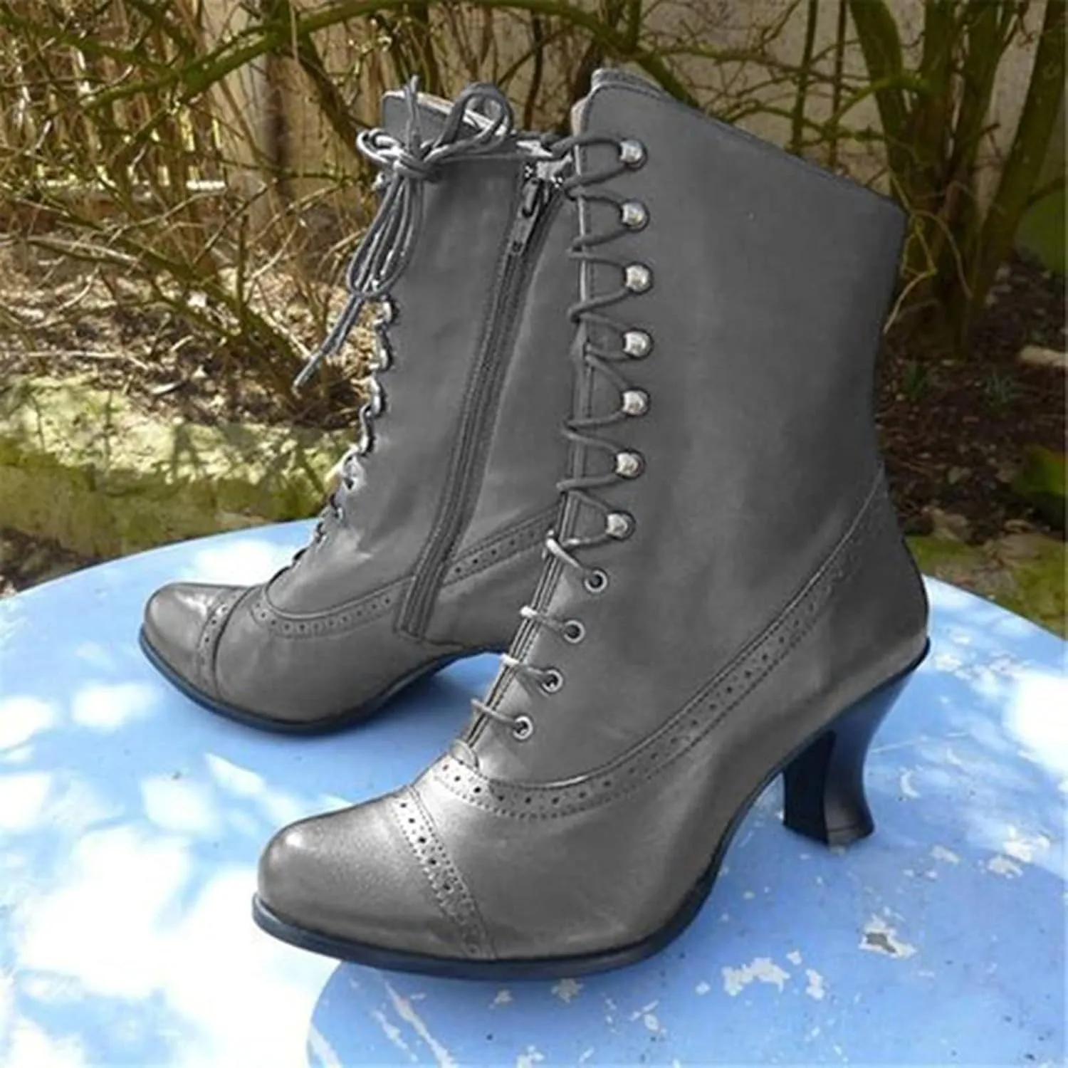 Victorian Women Renaissance Witch Booties Lace Up Western Cowboy Boots for Women Stacked Heeled Mid Calf Boots Lace Up Ankle Booties Comfy Walking Dressy Shoes