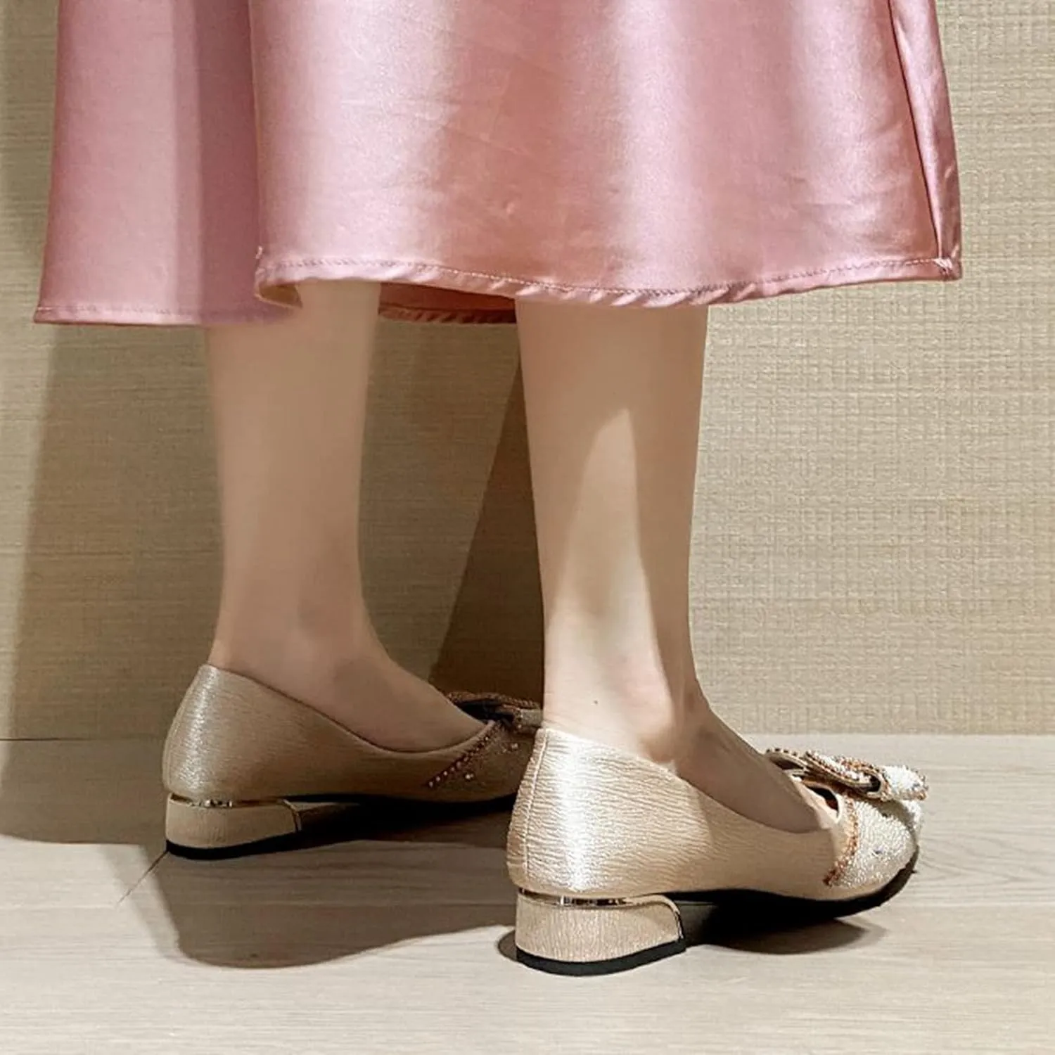 Women Rhinestone Pointed Toe Dress Shoes Slip On Glitter Fashion Low Chunky Heel Party Wedding Pumps