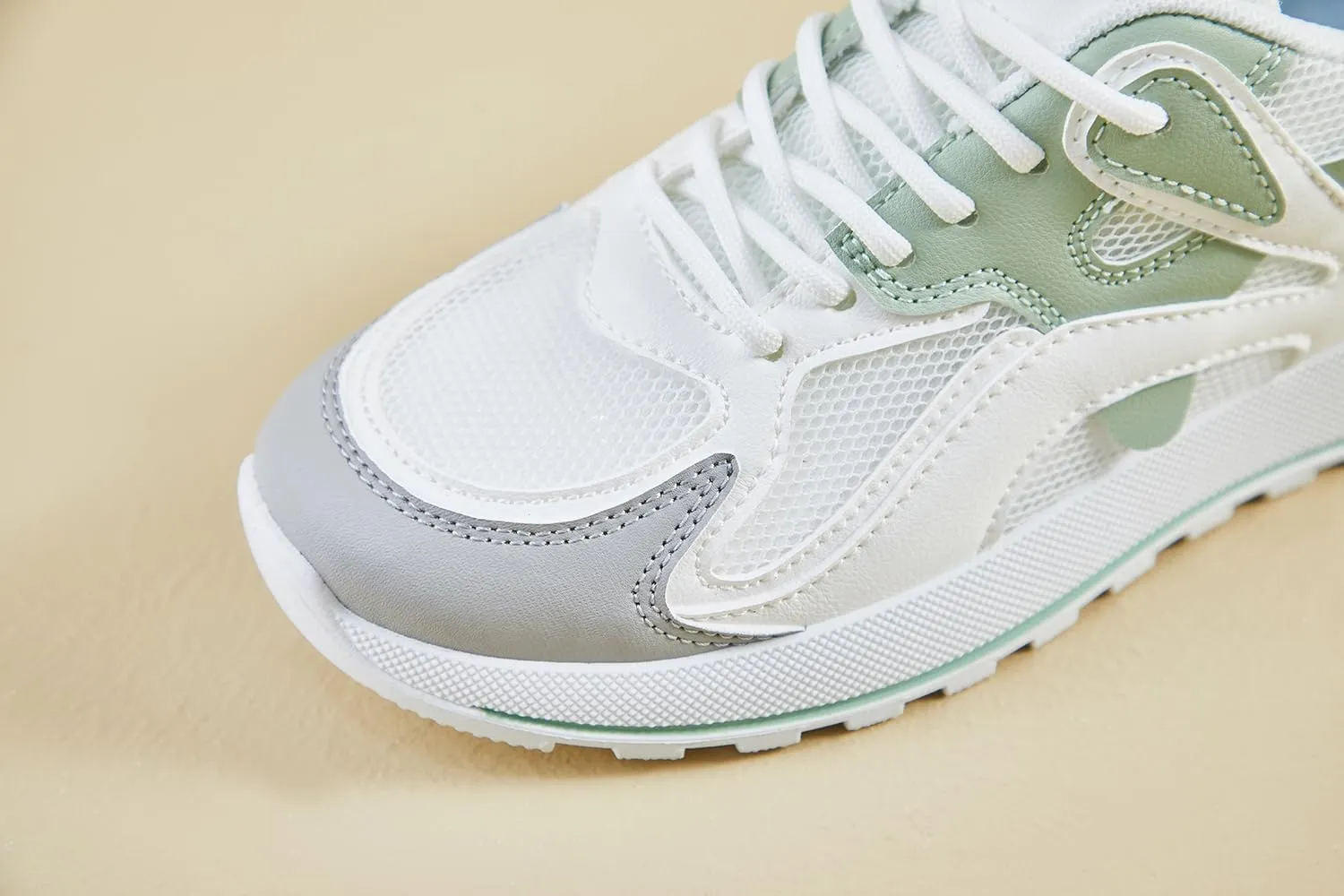 Women's Breathable Platform Sneakers Lightweight Comfort Non-Slip Walking Shoes Campus Mall Travel