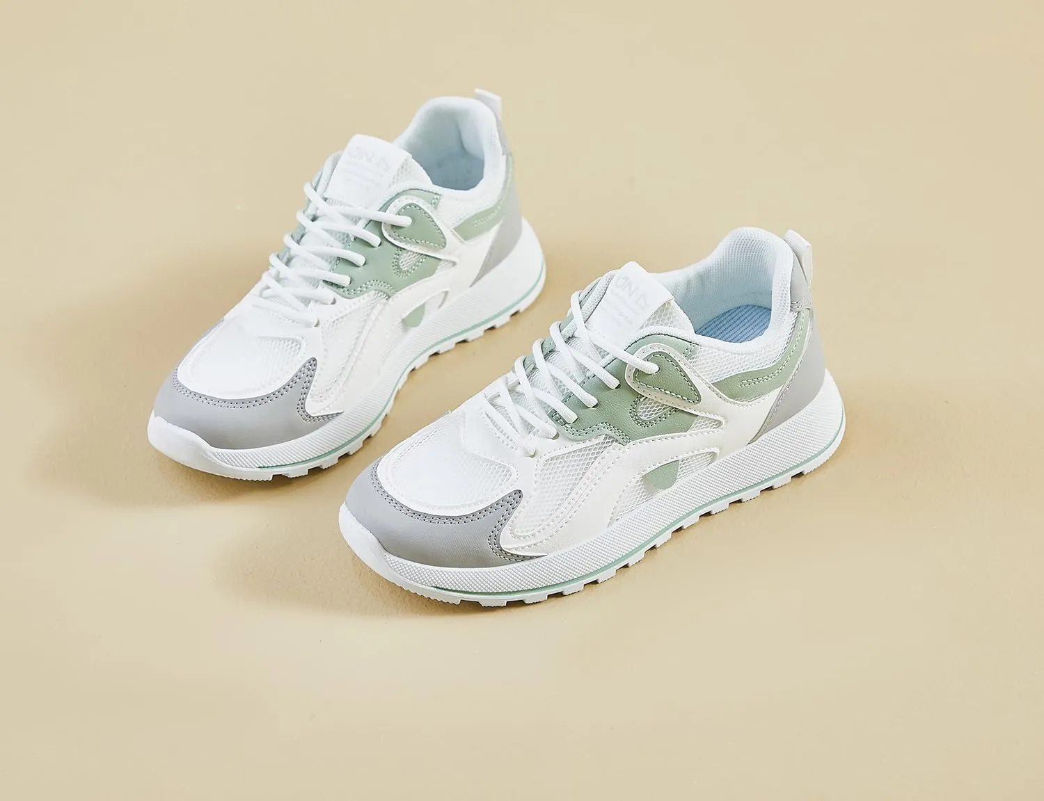 Women's Breathable Platform Sneakers Lightweight Comfort Non-Slip Walking Shoes Campus Mall Travel