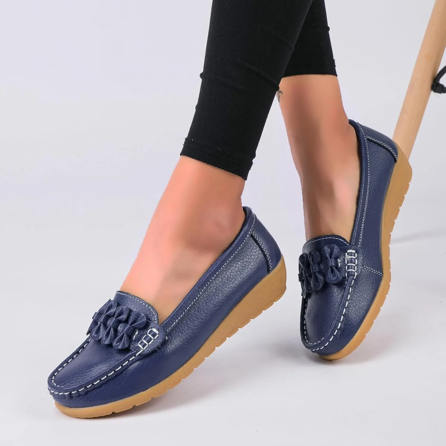 Women's Breathable Slip On Casual Shoes Lightweight Soft Sole Comfortable Walking Sneakers for Everyday Wear